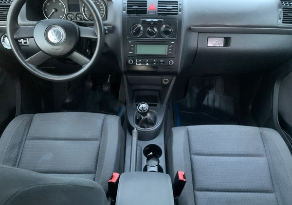 Volkswagen Touran cena 11900 przebieg: 216430, rok produkcji 2003 z Bierutów małe 211